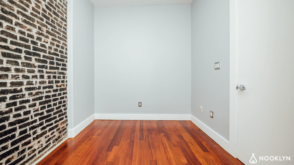 1013 Pacific St - Photo 12