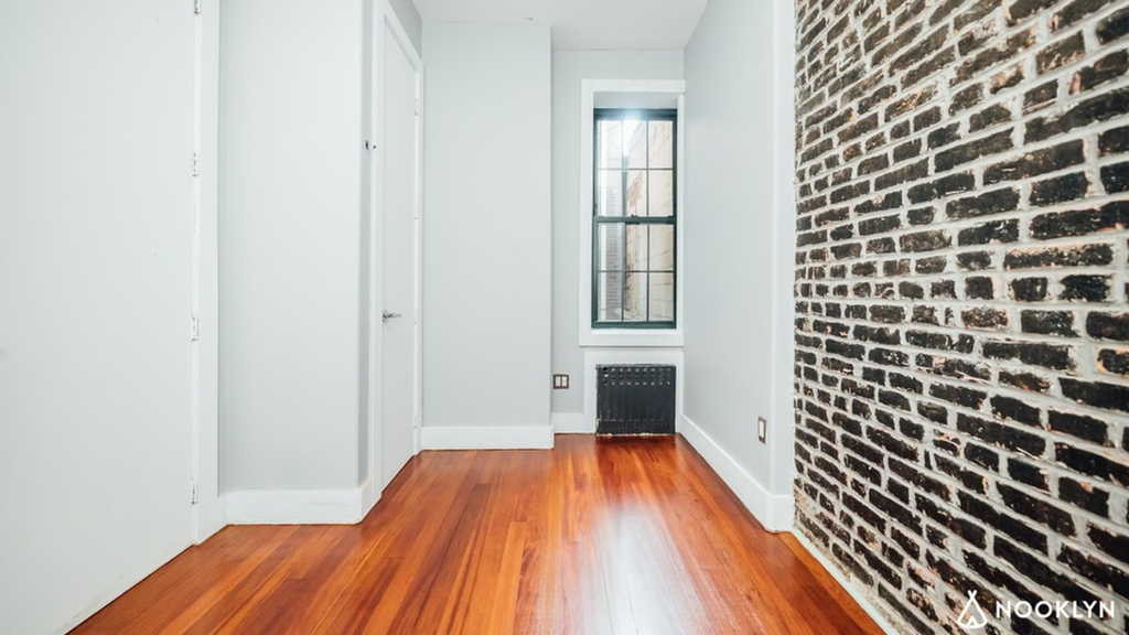 1013 Pacific St - Photo 8