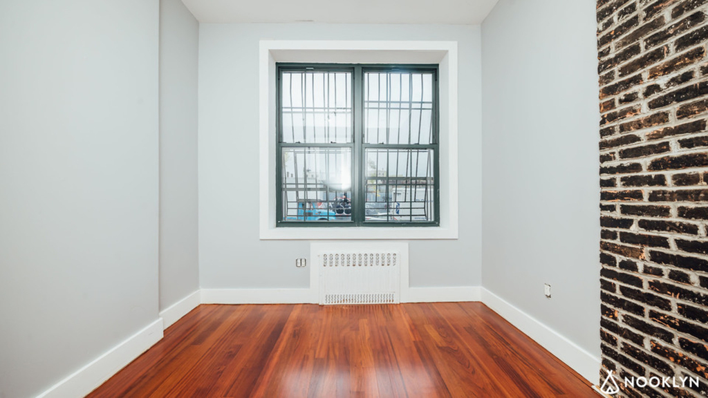 1013 Pacific St - Photo 9