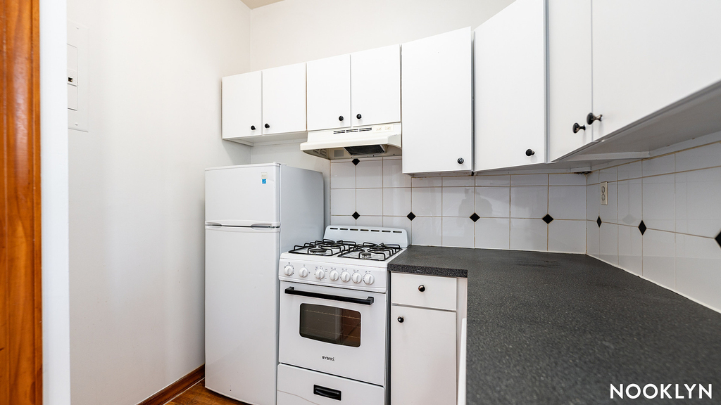 203 17th St - Photo 10