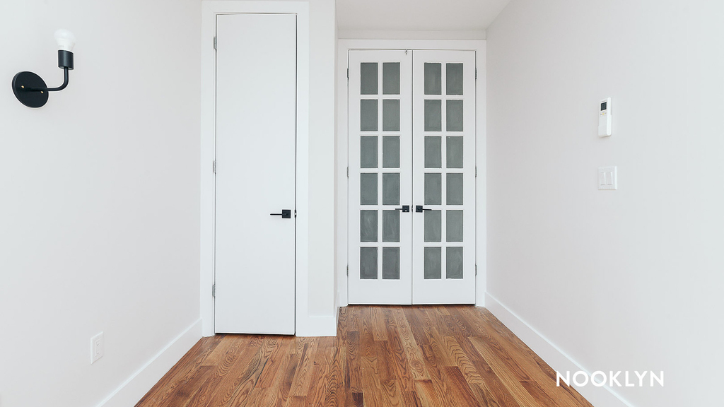 250 Lenox Rd - Photo 4
