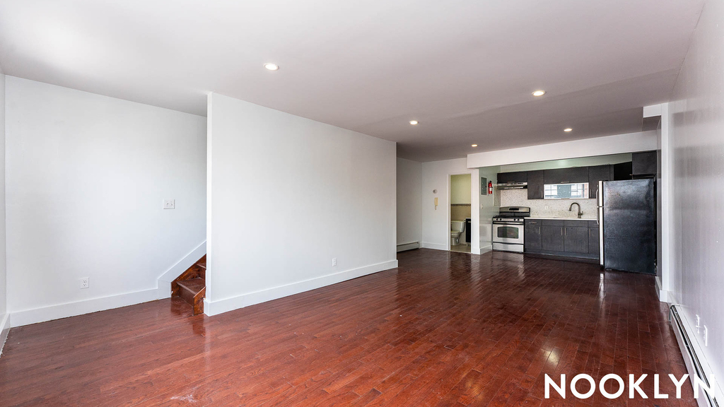 1204 Decatur St - Photo 0