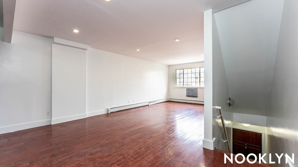 1204 Decatur St - Photo 2