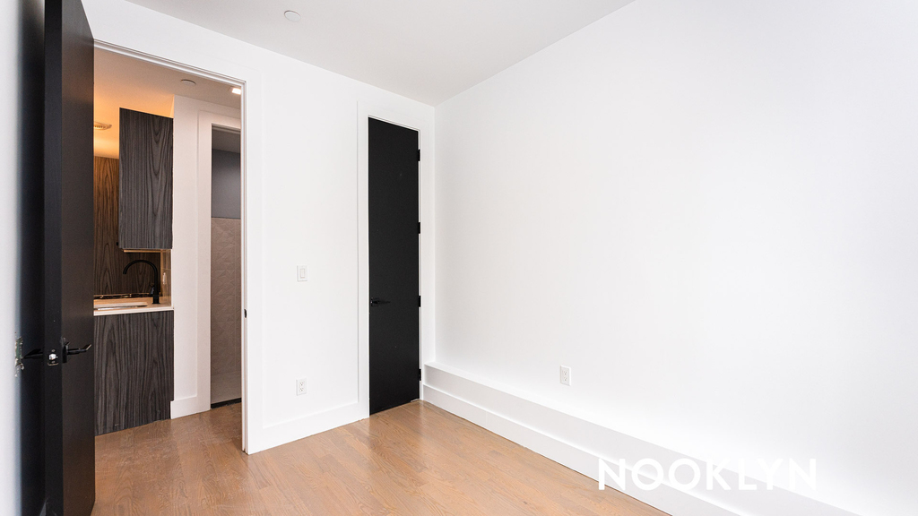 1189 Broadway - Photo 3