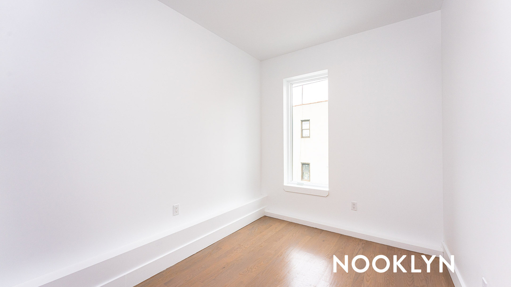 1189 Broadway - Photo 2