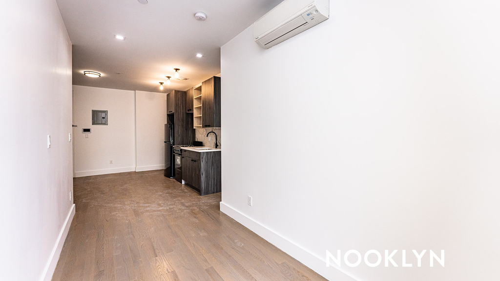 1189 Broadway - Photo 11