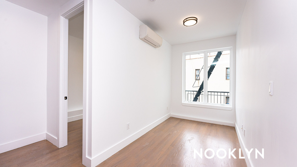 1189 Broadway - Photo 10