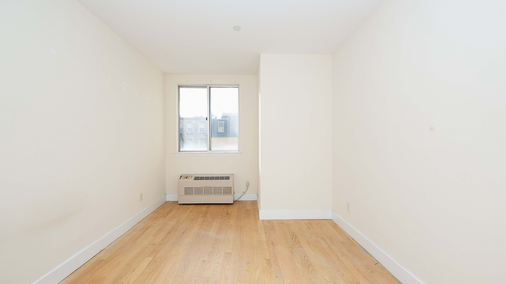 756 Myrtle Ave - Photo 1