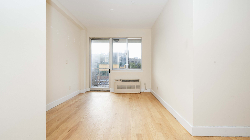 756 Myrtle Ave - Photo 4