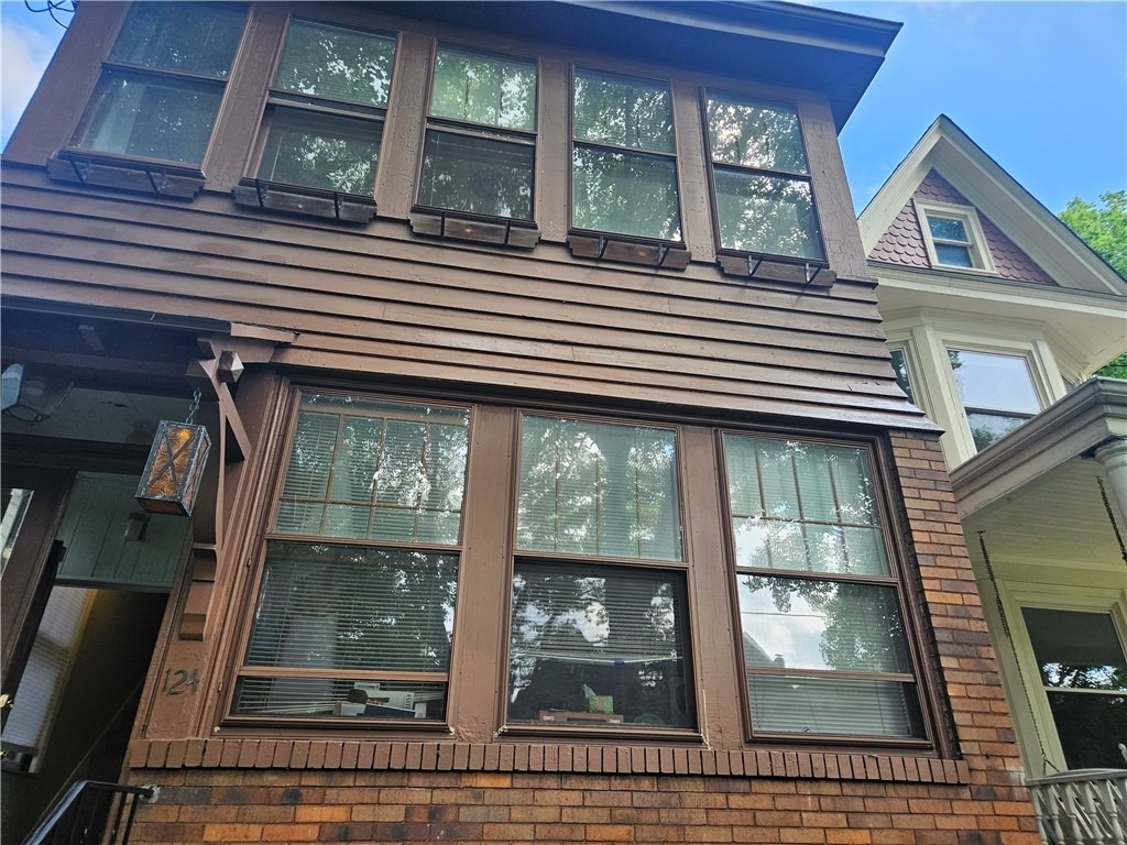 124 Lincoln Ave - Photo 0