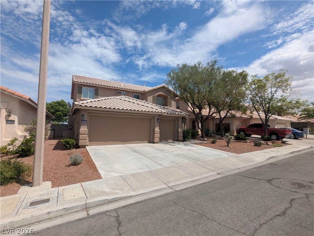 1016 Royal Plum Lane - Photo 0
