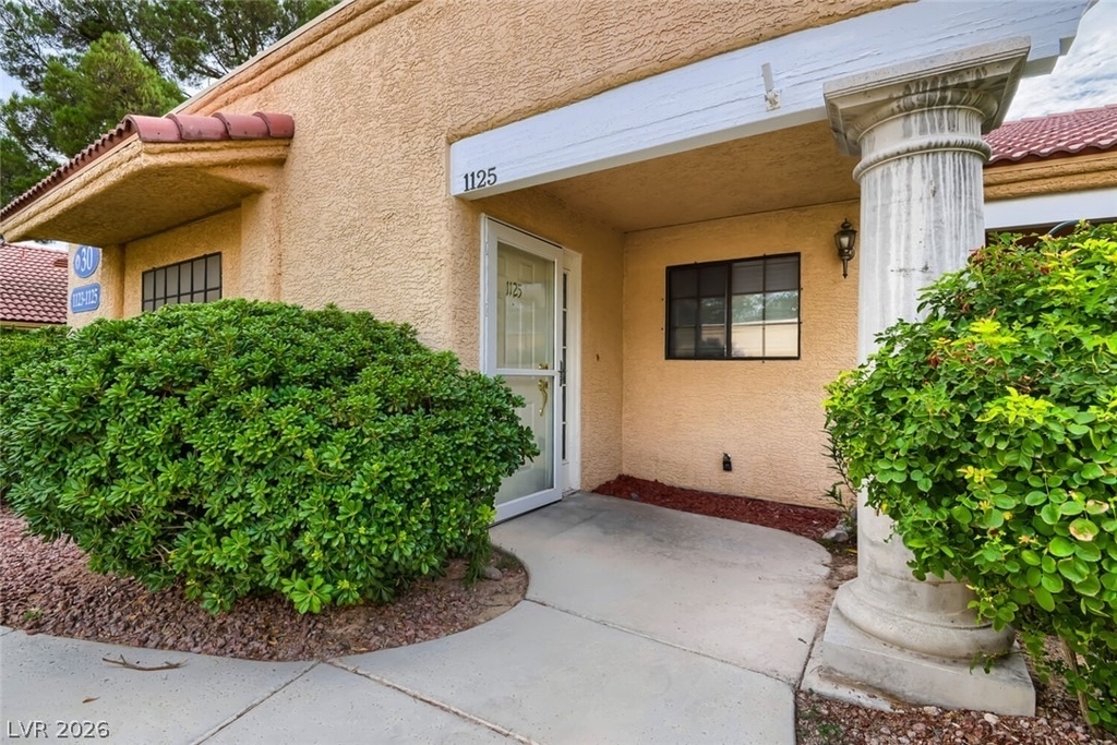 2851 S Valley View Boulevard - Photo 0