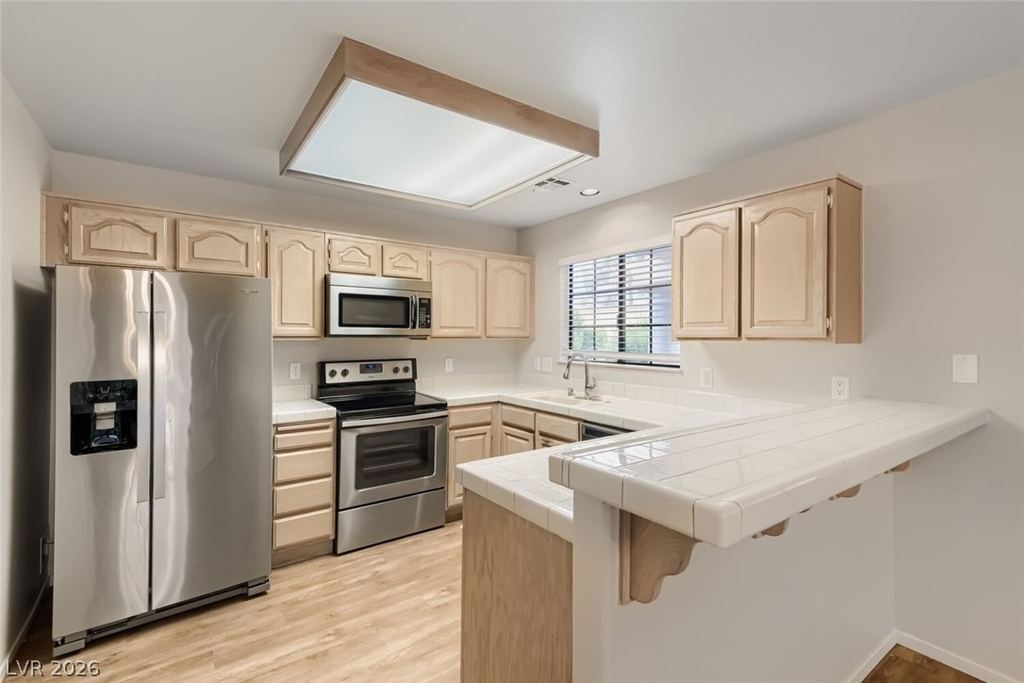 2851 S Valley View Boulevard - Photo 9