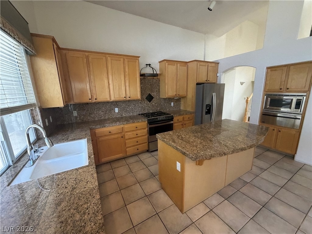 10225 Red Bridge Avenue - Photo 5