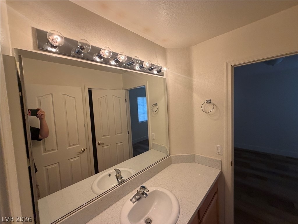 10225 Red Bridge Avenue - Photo 17
