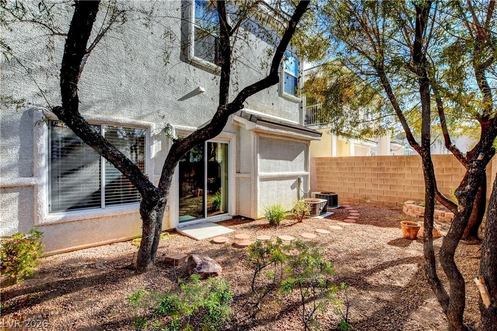 251 Queens Court - Photo 31