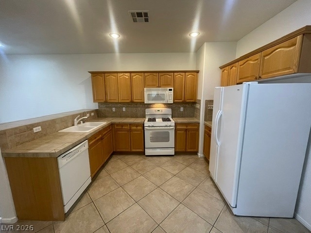251 Queens Court - Photo 5