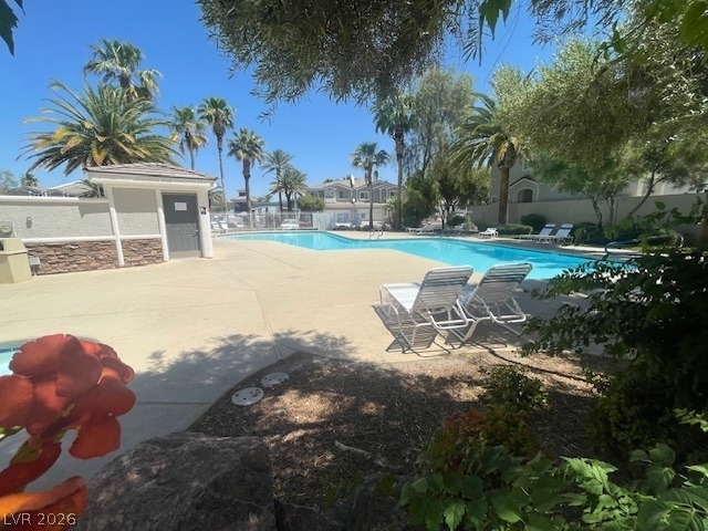 251 Queens Court - Photo 35