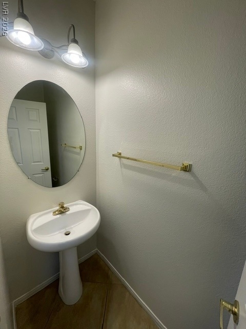 251 Queens Court - Photo 4