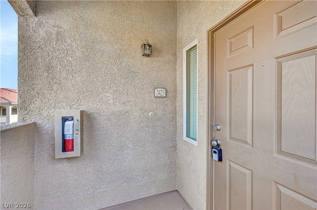 2305 W Horizon Ridge Parkway - Photo 2