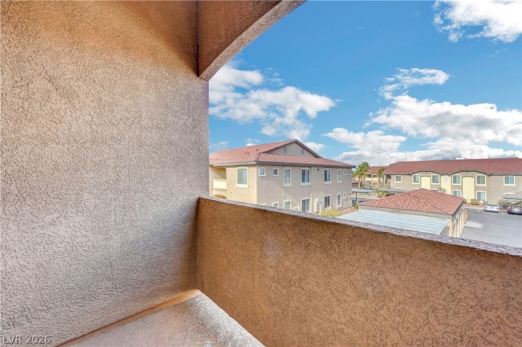 2305 W Horizon Ridge Parkway - Photo 25
