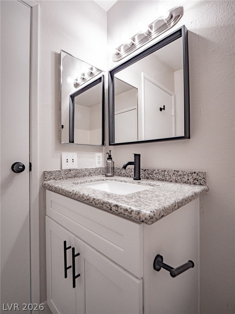 817 Mantis Way - Photo 2