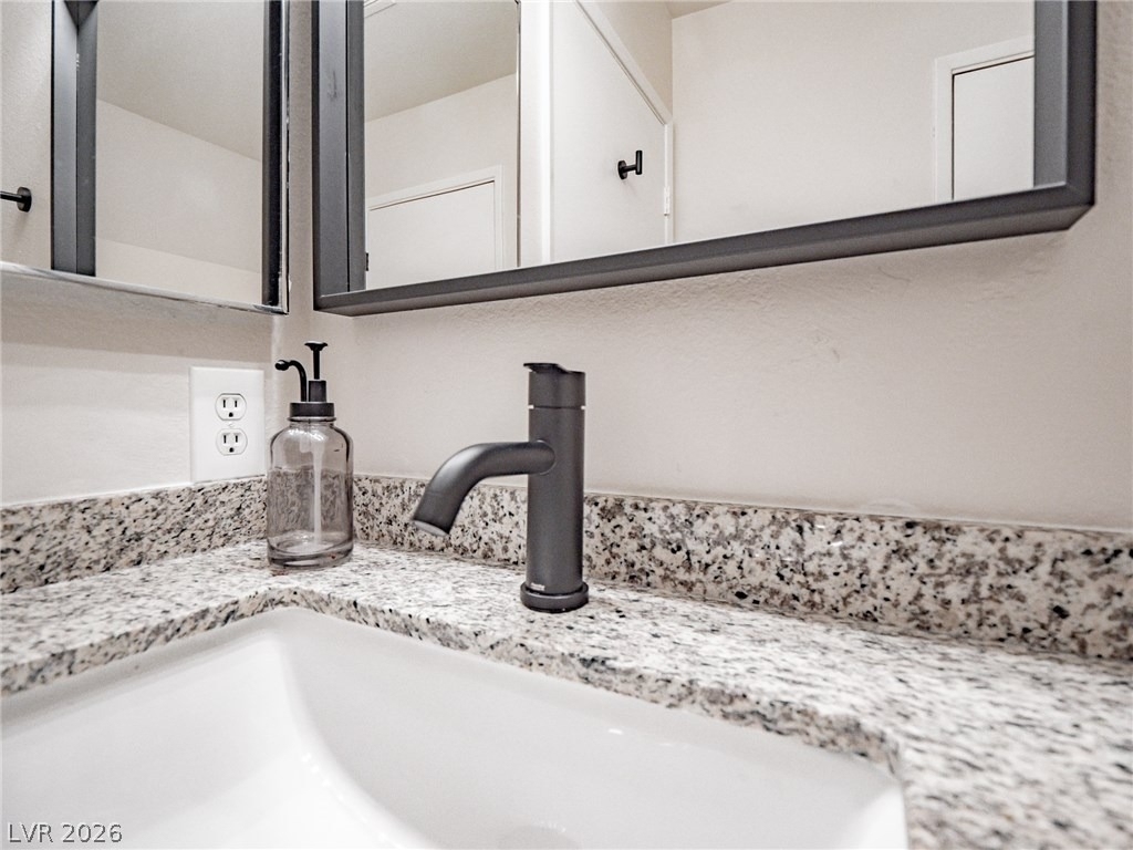 817 Mantis Way - Photo 15