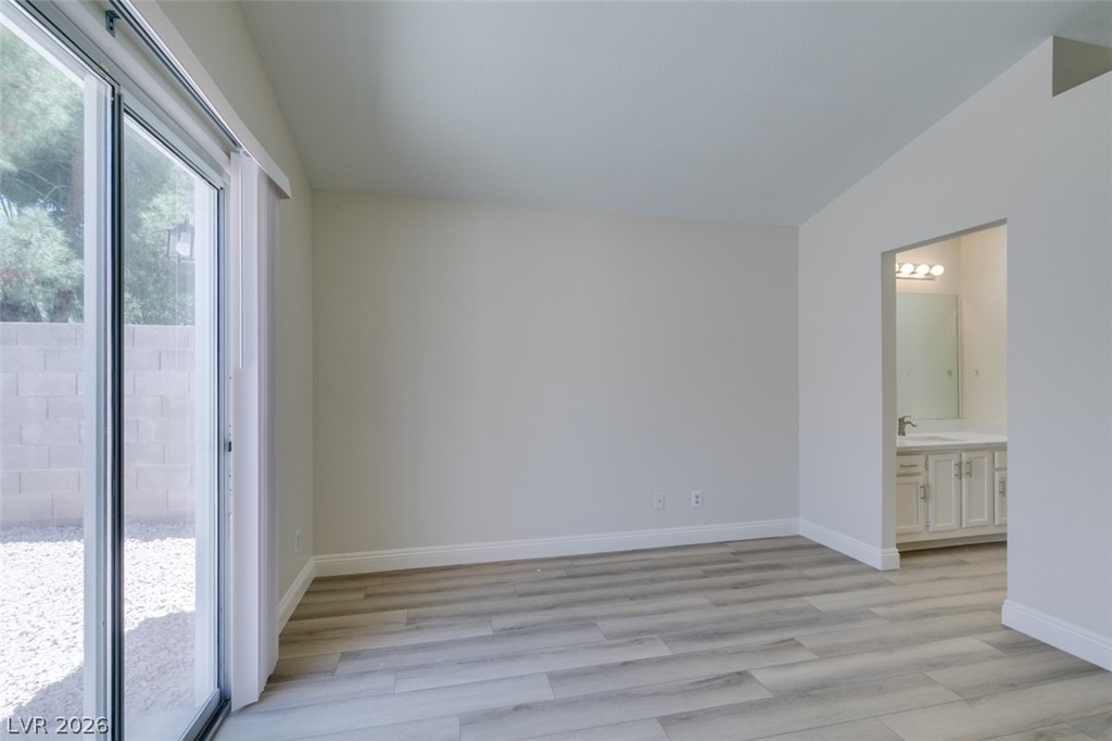8664 Buttercreek Way - Photo 32