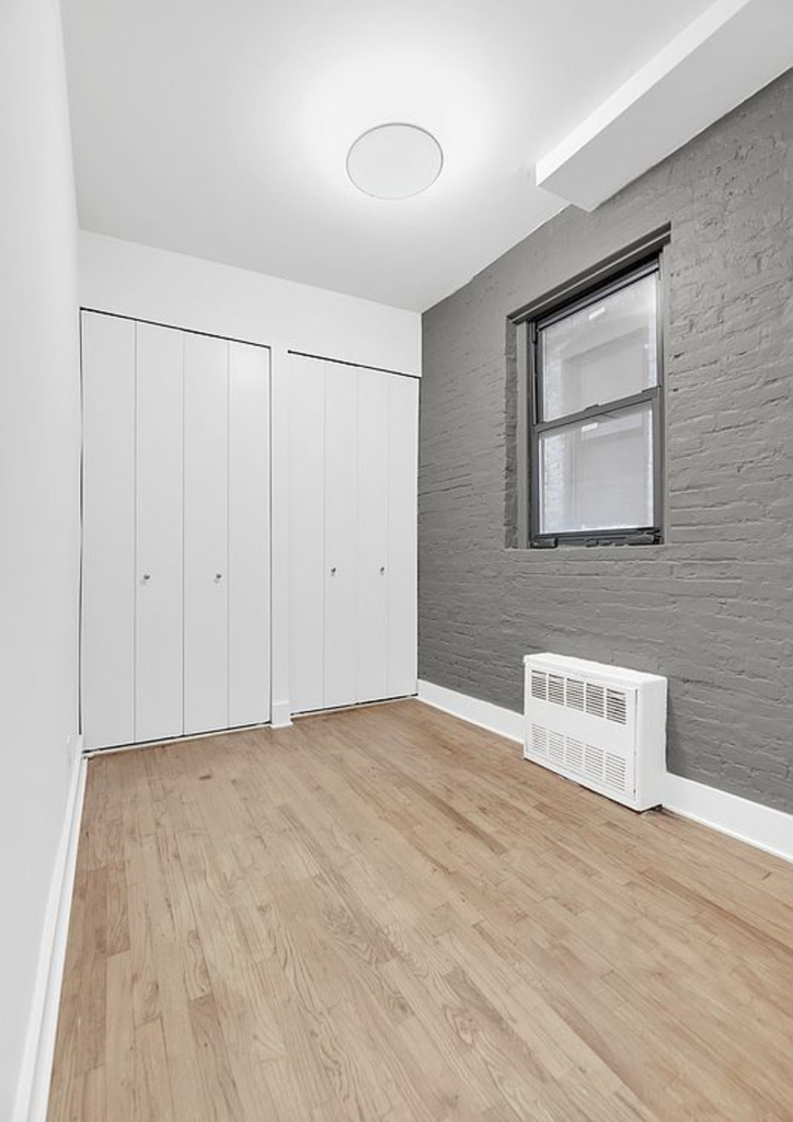 220 East 95th Street - Photo 5