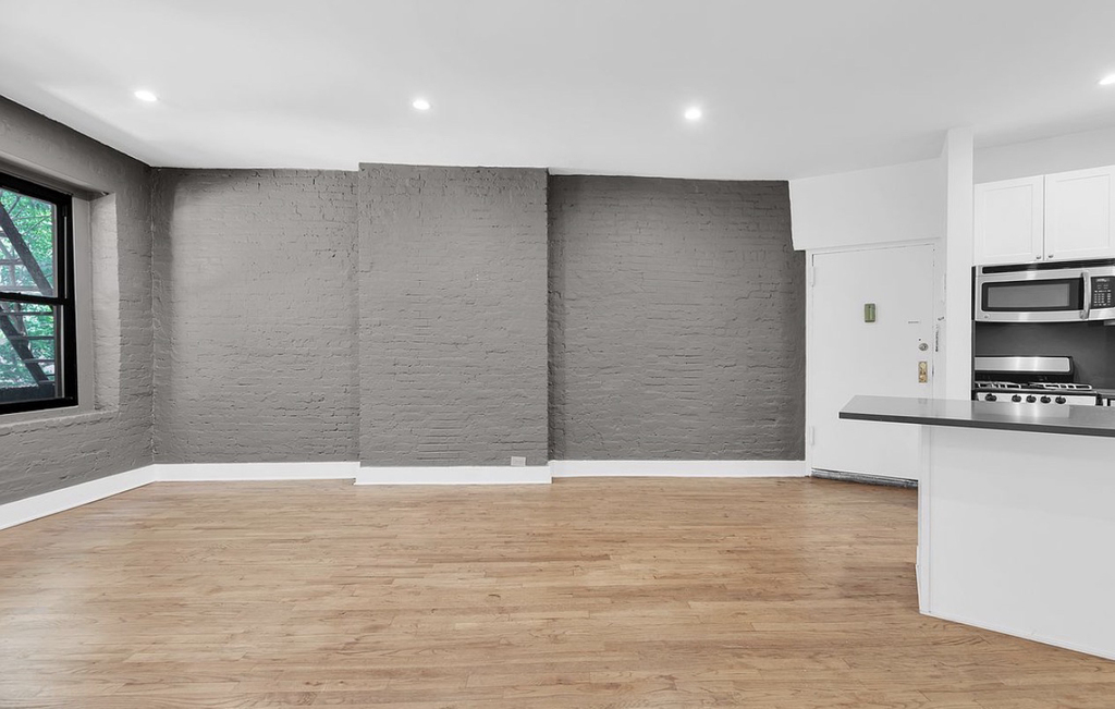 220 East 95th Street - Photo 2