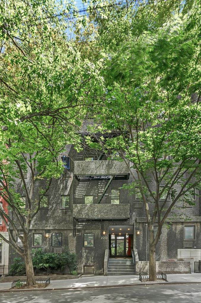 220 East 95th Street - Photo 8