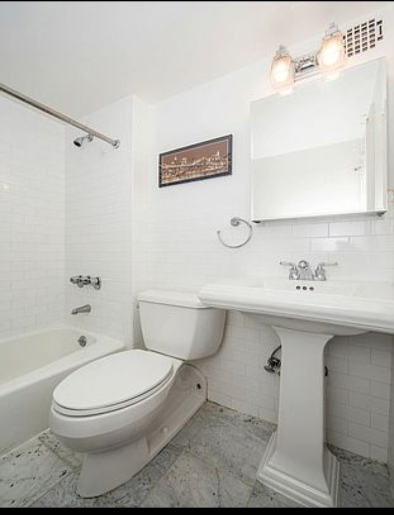 322 West 14th Street - Photo 6