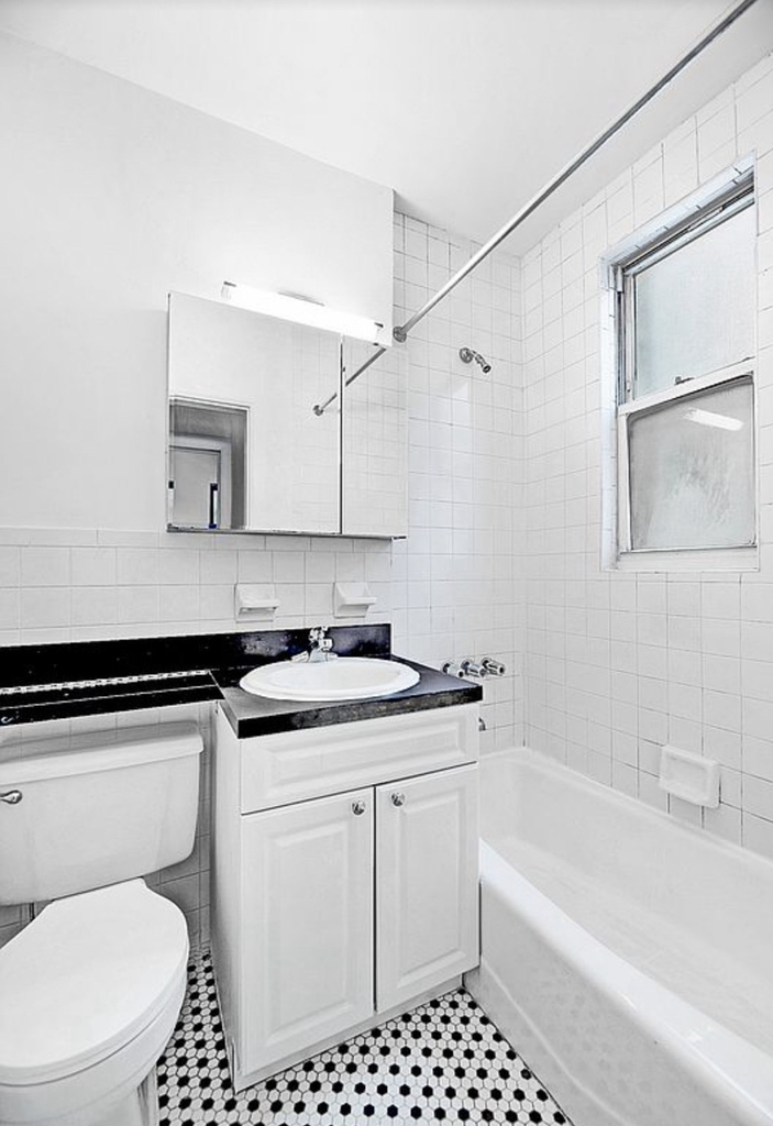 113 East 31st Street - Photo 4