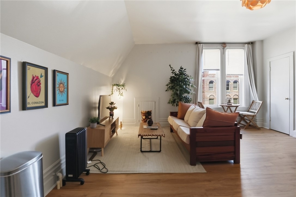 201 Pine Street - Photo 13