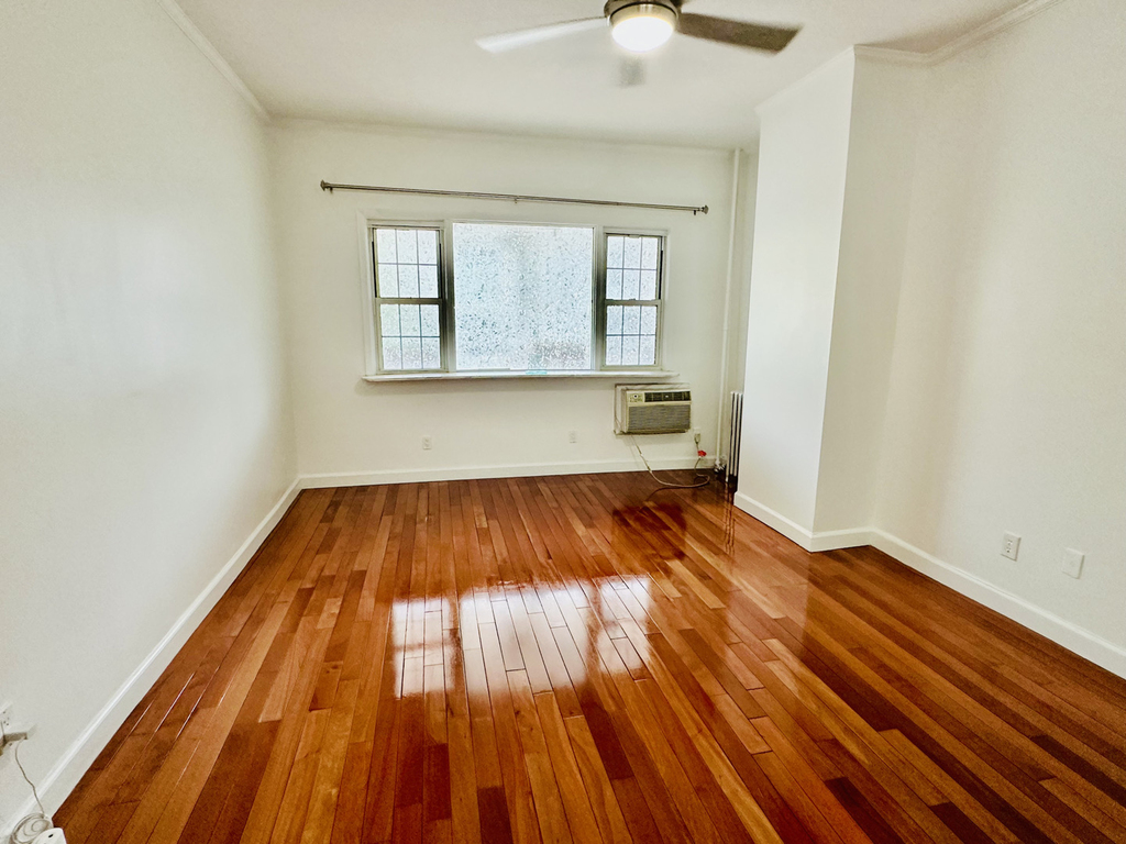 411 Fenimore Street - Photo 4