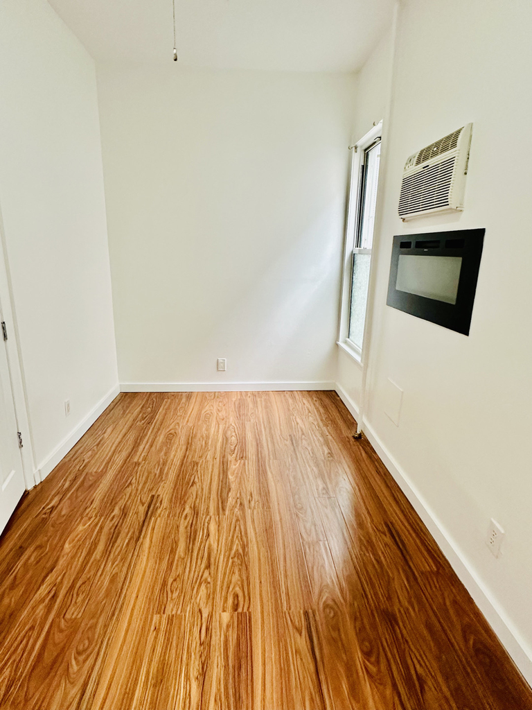 411 Fenimore Street - Photo 7