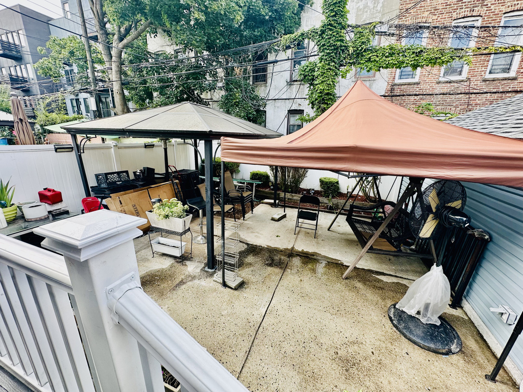 411 Fenimore Street - Photo 9