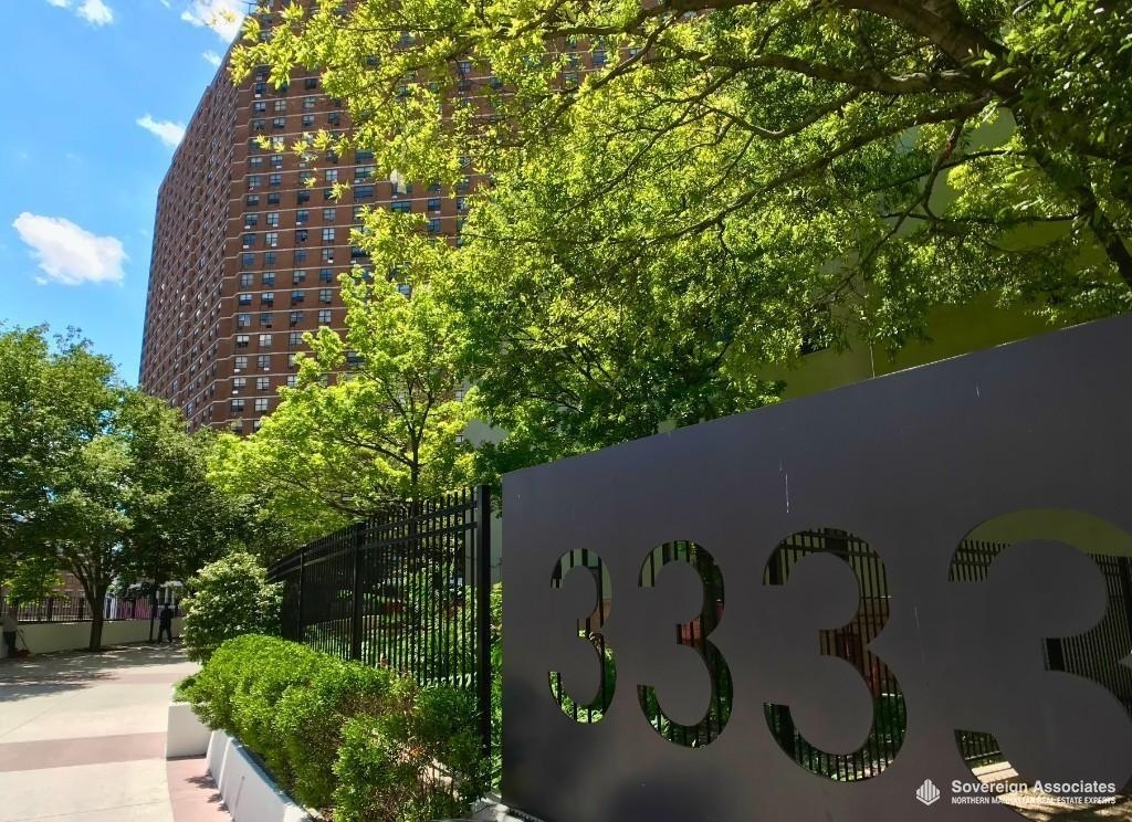 3333 Broadway - Photo 10