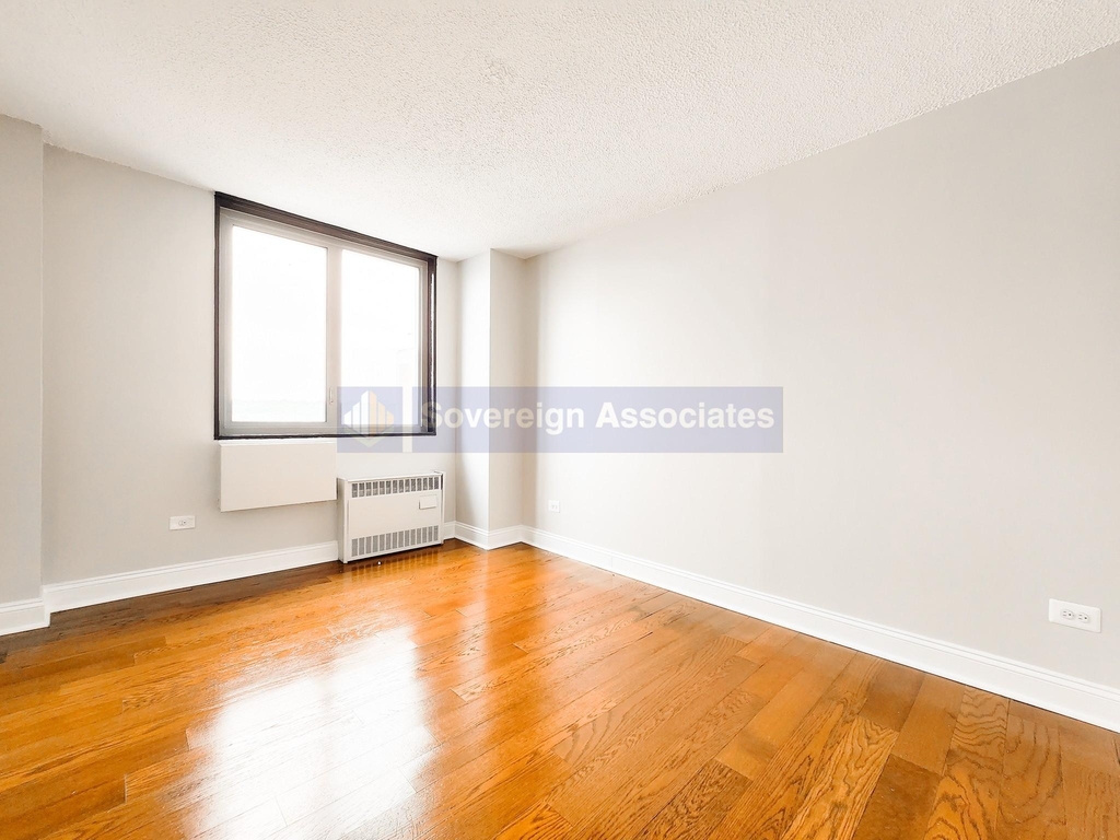 3333 Broadway - Photo 6