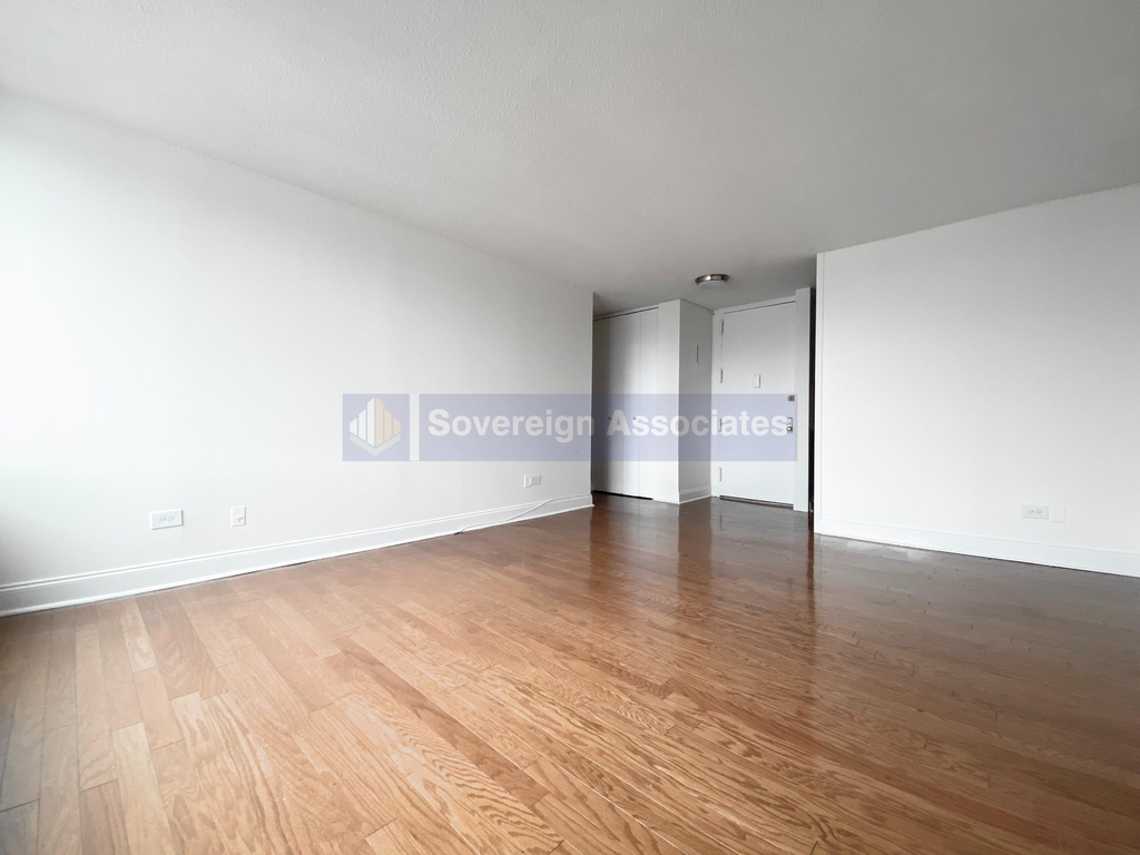 3333 Broadway - Photo 3