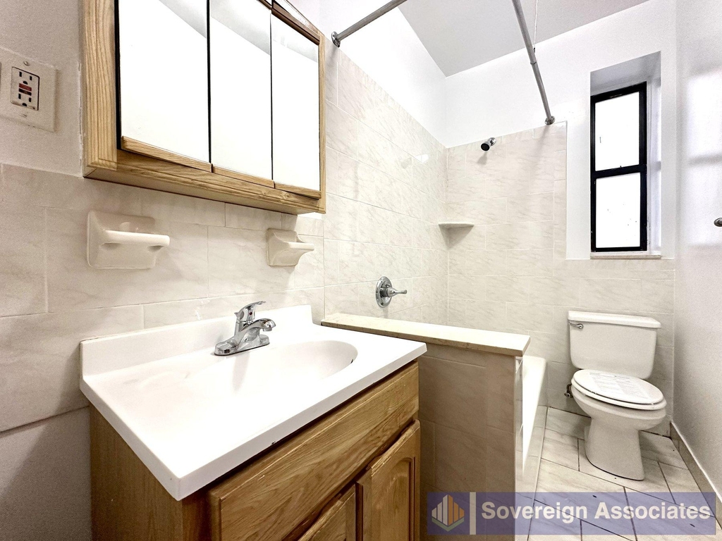 610 West 150th Street - Photo 4