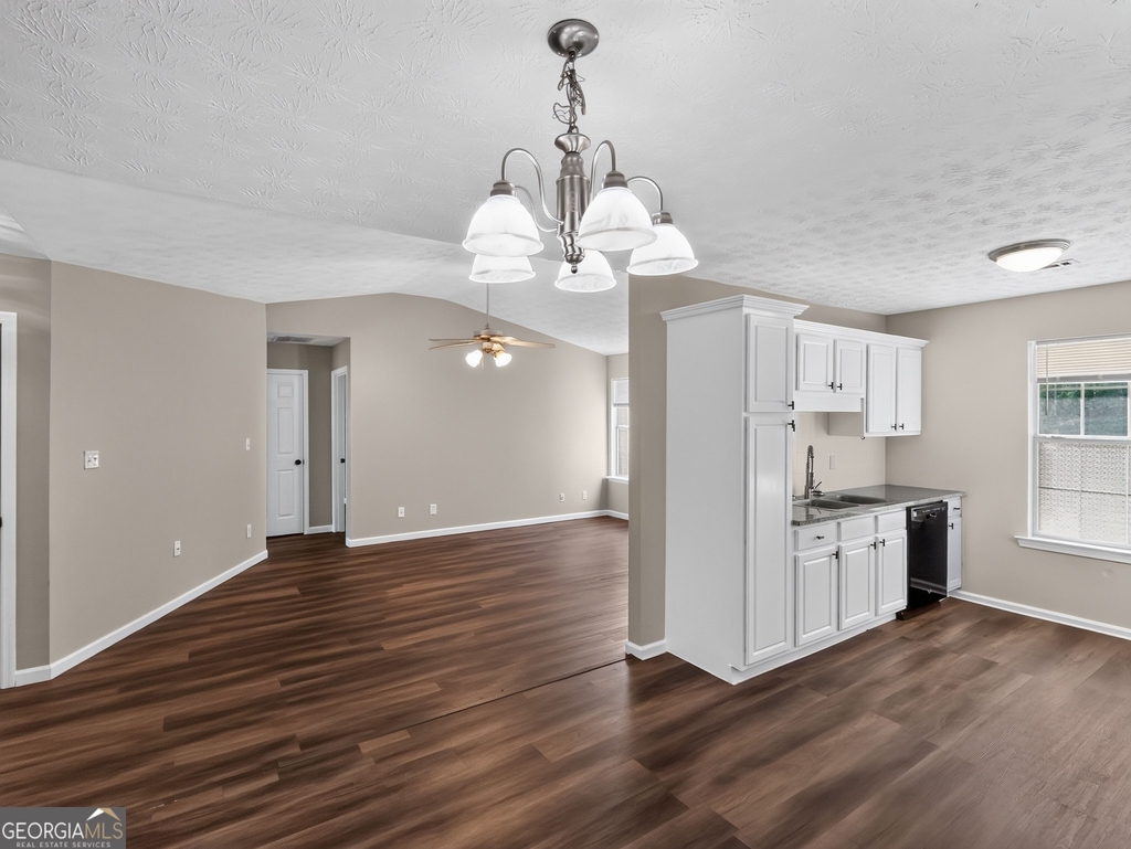 22 Canterbury Drive - Photo 8