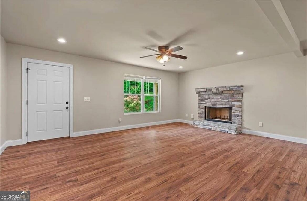 154 Brooks Drive - Photo 2