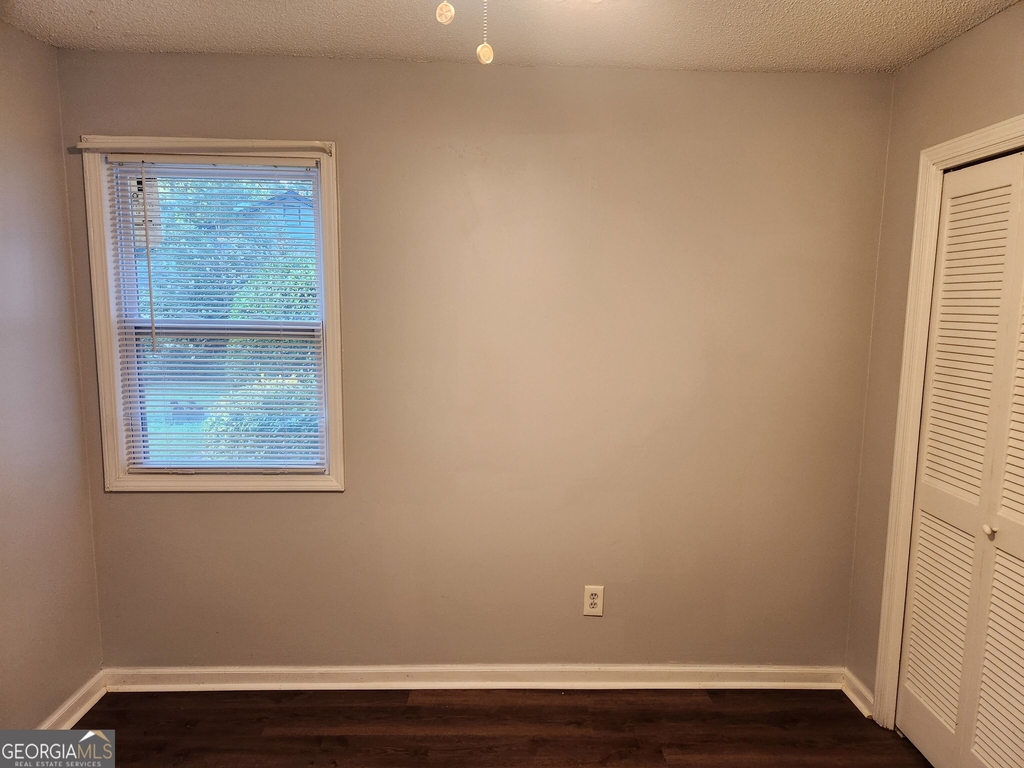 4002 Hawthorne Circle - Photo 13