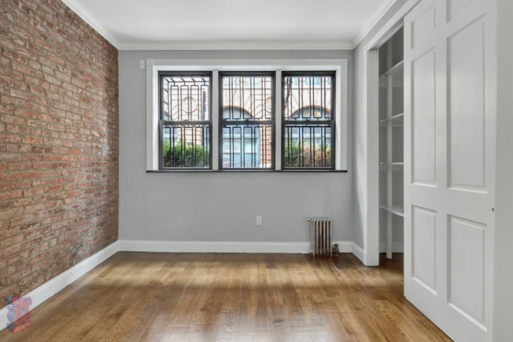 East 26th Street & LEXINGTON AVE - Photo 3