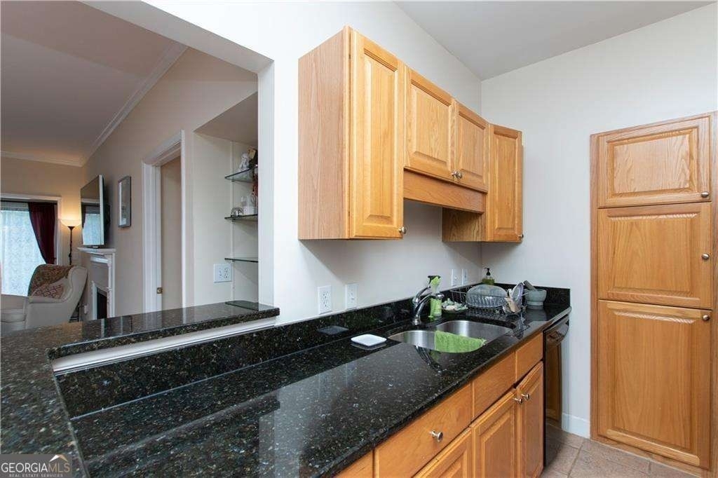 2921 Lenox Road Ne - Photo 5