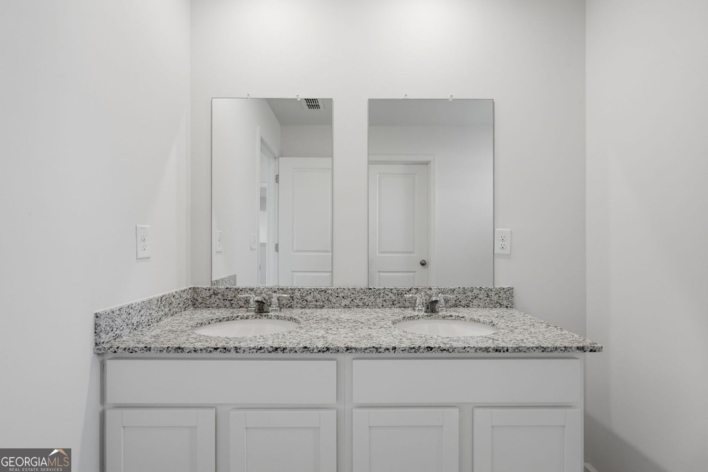 133 Oxford Lane - Photo 16