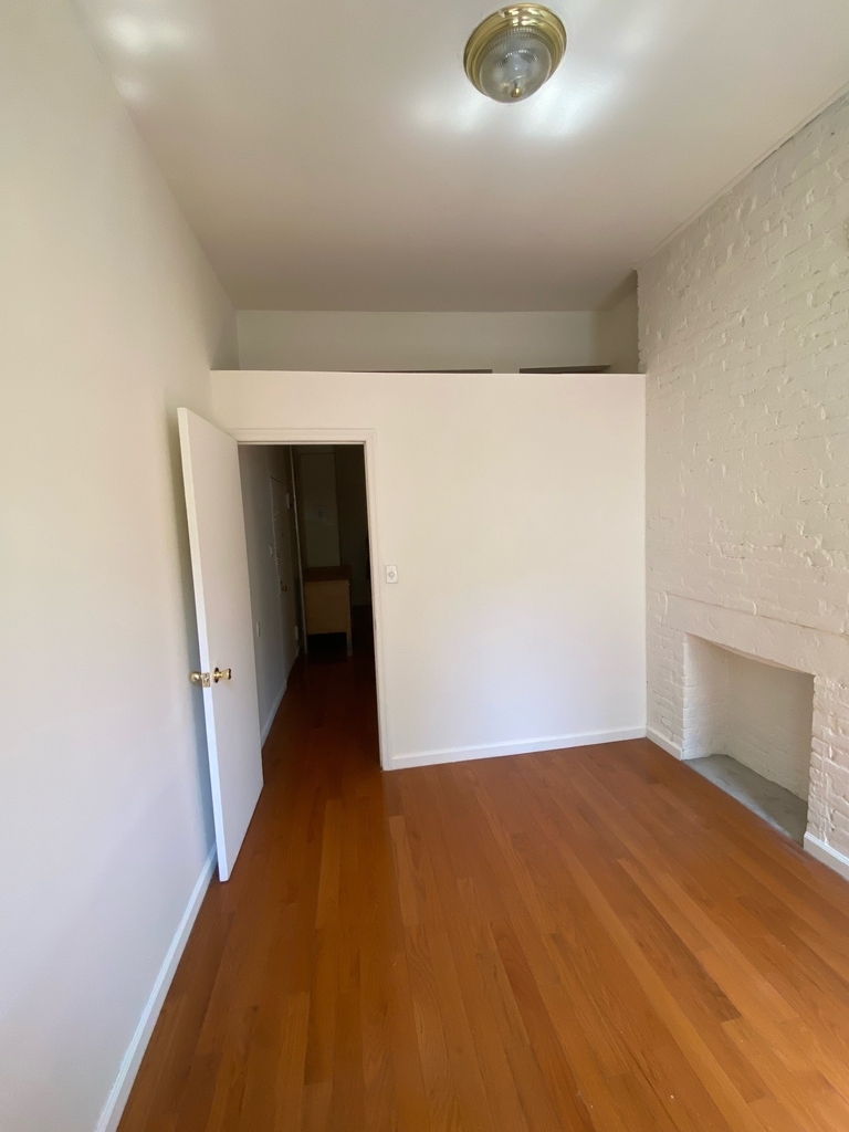 East 9th Street - Photo 1