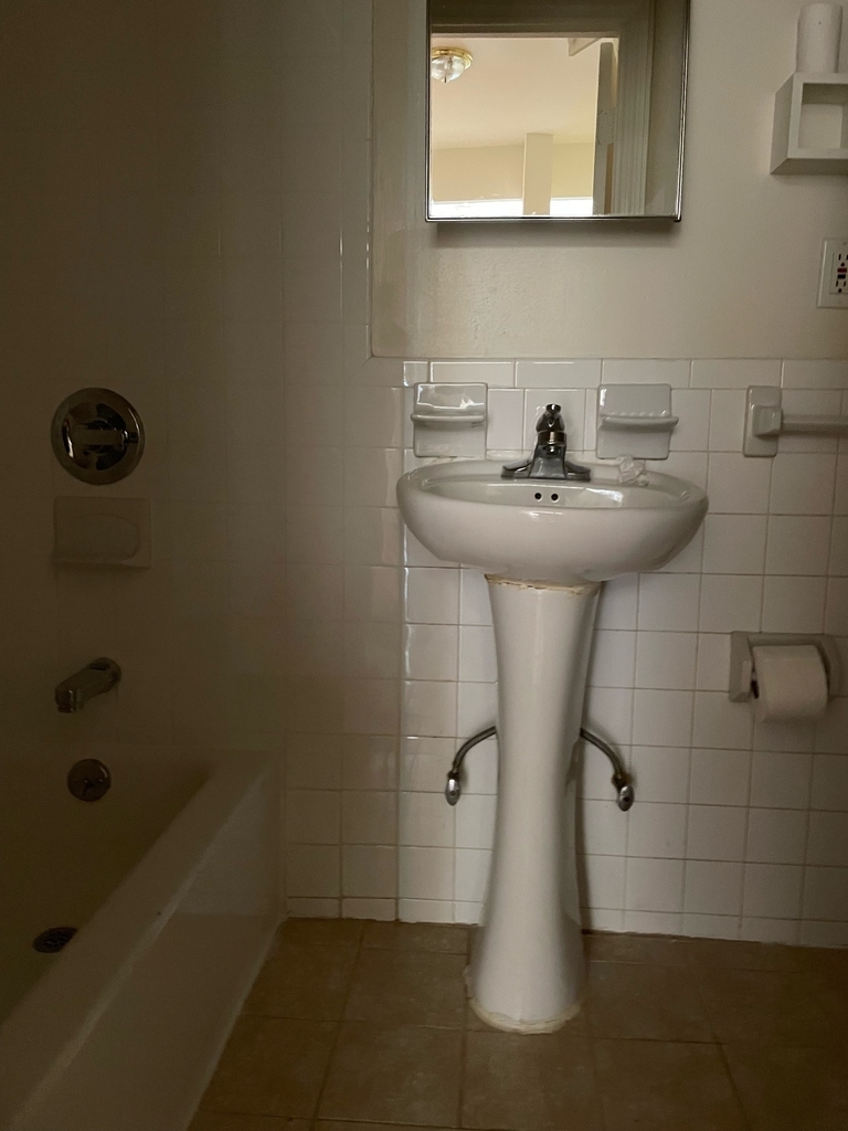 East 9th Street - Photo 5