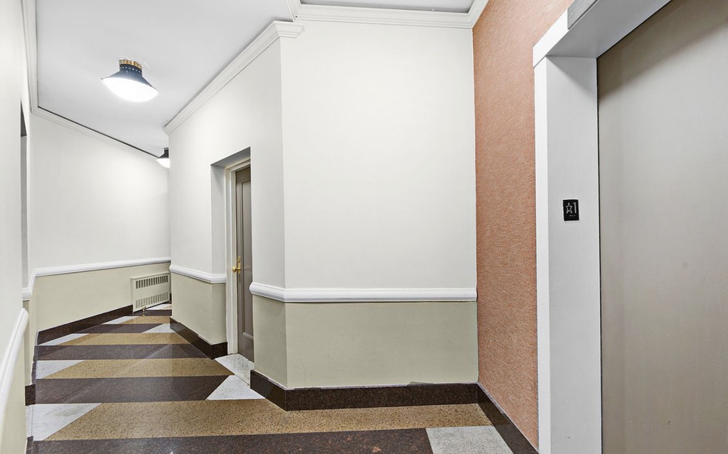 226 East 25th Street - Photo 8